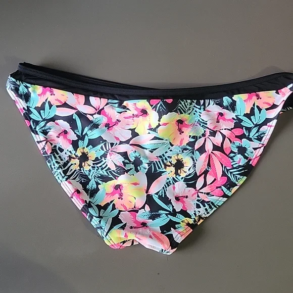 Xhilaration bikini bottoms - Picture 2 of 5